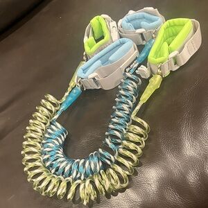 Kids Safety Harness with Leash - Blue and Green